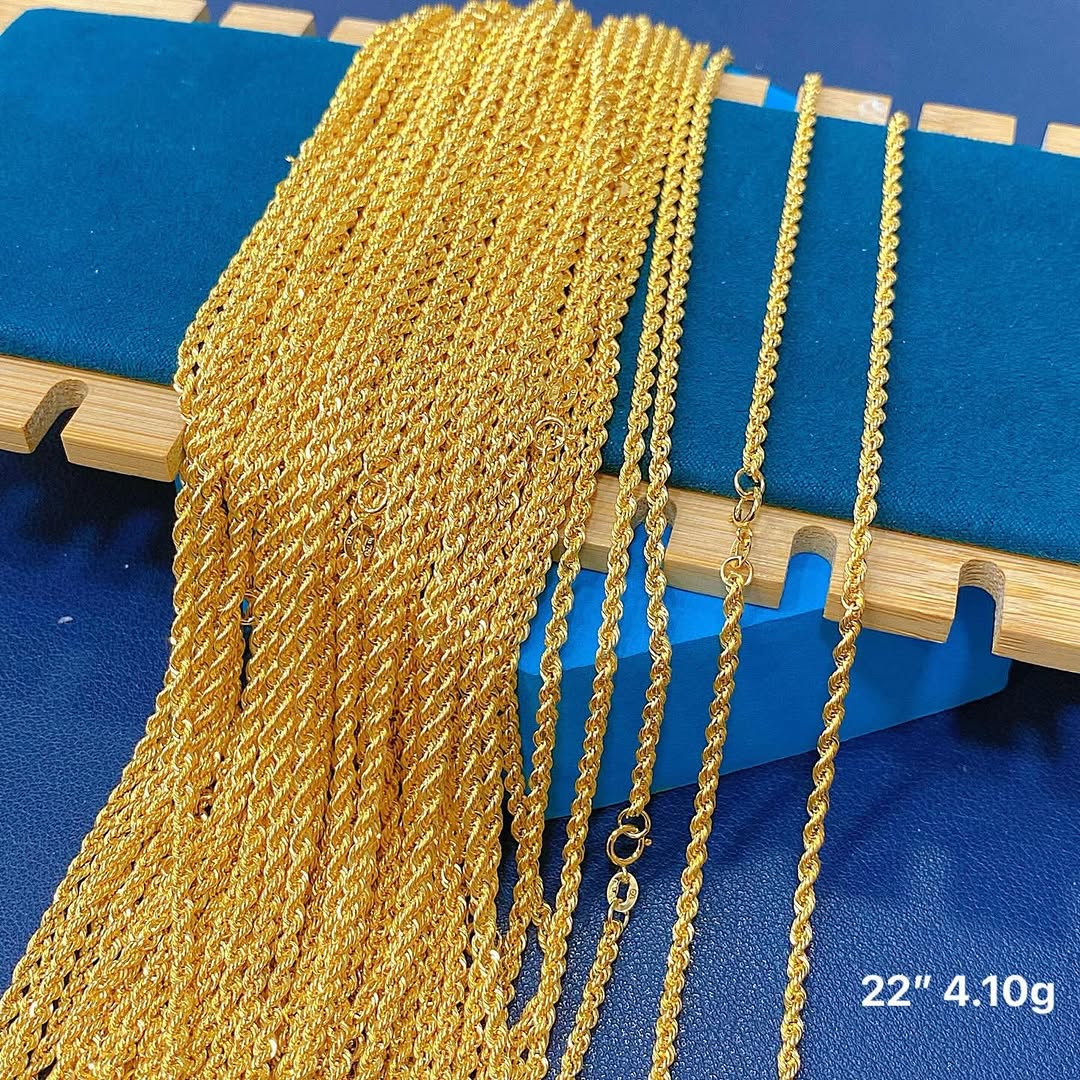 18K Gold Collection Piece 5